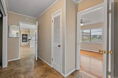 Entry Way - 703 S Franklin St, Lavaca, AR 72941 photo 1 of 1