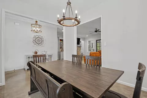 Dining - 631 Zoa Way, Mabelvale, AR 72103 photo 2 of 4