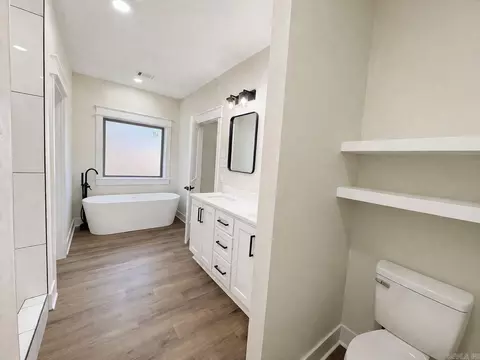 Bath - 1209 E Carmichael Rd, Cabot, AR 72023 photo 2 of 5