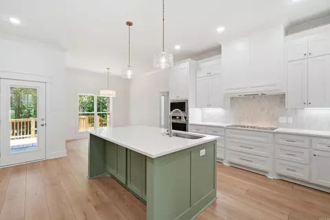 Kitchen - 5 Talon Ln, Edgemont, AR 72044 photo 3 of 5