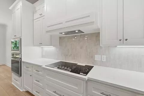 Kitchen - 5 Talon Ln, Edgemont, AR 72044 photo 4 of 5