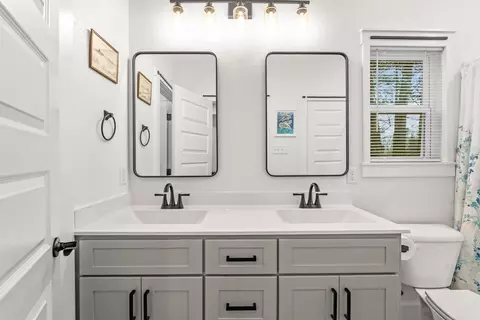 Bath - 36 Sky Eagle Dr, Greenbrier, AR 72058 photo 1 of 5