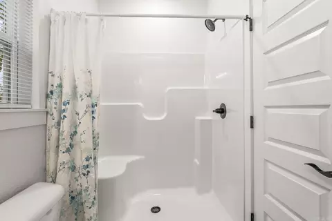 Bath - 36 Sky Eagle Dr, Greenbrier, AR 72058 photo 3 of 5