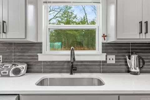 Kitchen - 36 Sky Eagle Dr, Greenbrier, AR 72058 photo 5 of 5