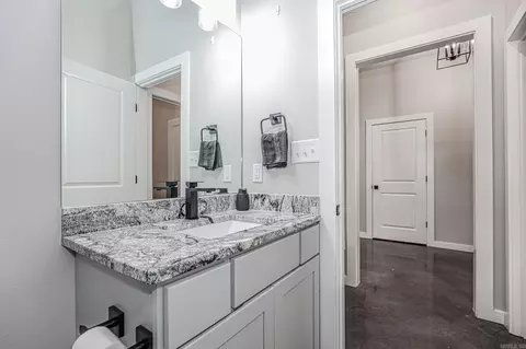 Bath - 801 N Main St, Benton, AR 72015 photo 6 of 6