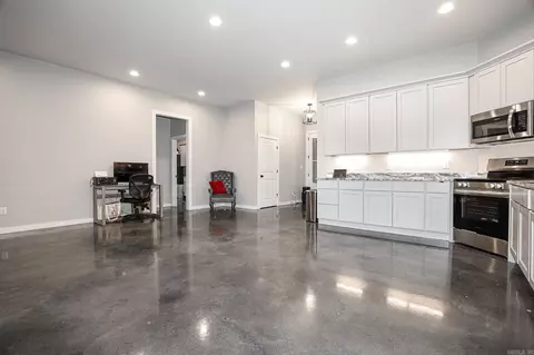 Entry Way - 801 N Main St, Benton, AR 72015 photo 3 of 5