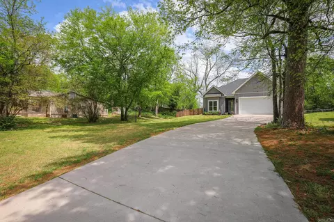 Exterior - 801 N Main St, Benton, AR 72015 photo 2 of 10