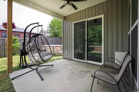 Exterior - 801 N Main St, Benton, AR 72015 photo 10 of 10