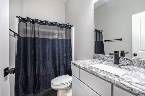 Bath - 801 N Main St, Benton, AR 72015 photo 4 of 6