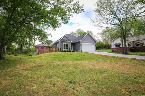 Exterior - 801 N Main St, Benton, AR 72015 photo 5 of 10