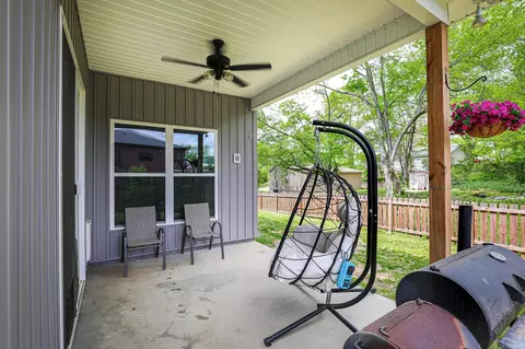 Exterior - 801 N Main St, Benton, AR 72015 photo 9 of 10