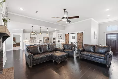 Living - 34 Andy Cv, Cabot, AR 72023 photo 5 of 5