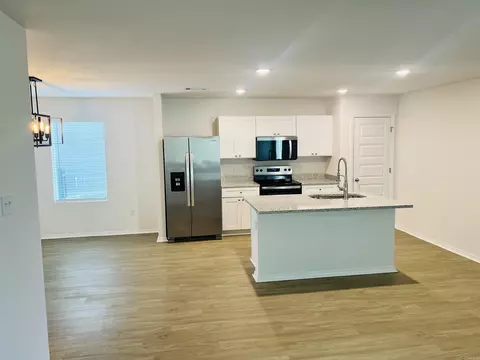 Kitchen - 470 Moonlight Graham Blvd, Ward, AR 72176 photo 1 of 10