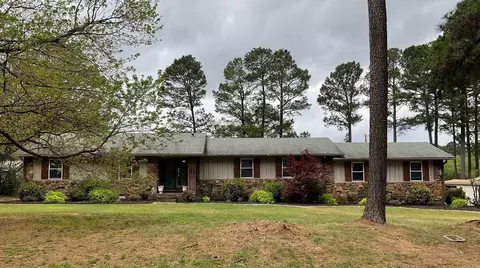 121 Longleaf Dr, Searcy, AR 72143