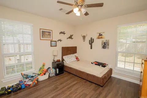 Bedroom - 1024 River St, Benton, AR 72015 photo 5 of 6