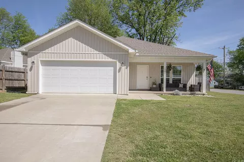 Exterior - 1024 River St, Benton, AR 72015 photo 3 of 5