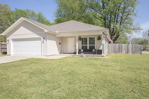 Exterior - 1024 River St, Benton, AR 72015 photo 2 of 5