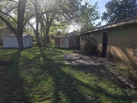Exterior - 1700 W 31st Ave, Pine Bluff, AR 71603 photo 4 of 4