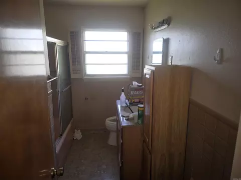 Bath - 1700 W 31st Ave, Pine Bluff, AR 71603 photo 1 of 1