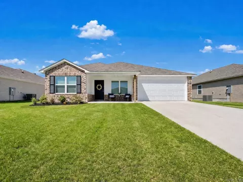 29 Fallen Oak Dr, Conway, AR 72032