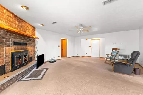 Living - 7 Bream Nest Rd, Conway, AR 72032 photo 4 of 6