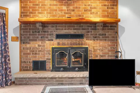 Living - 7 Bream Nest Rd, Conway, AR 72032 photo 6 of 6
