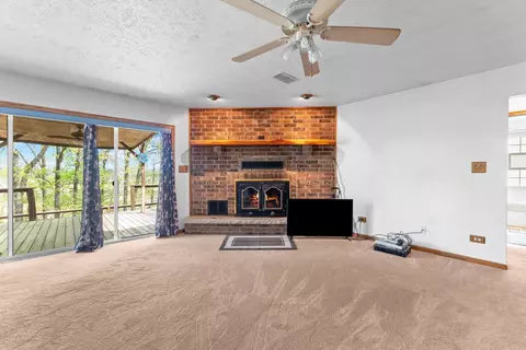Living - 7 Bream Nest Rd, Conway, AR 72032 photo 3 of 6