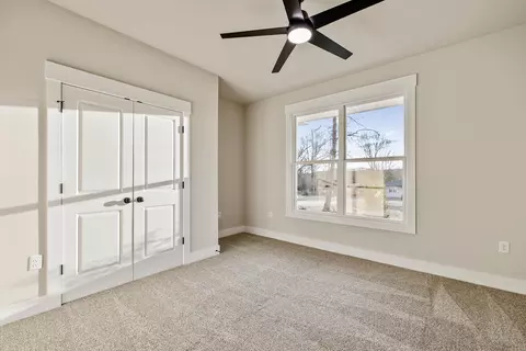 Bedroom - 10364 Narrows, Benton, AR 72019 photo 3 of 4