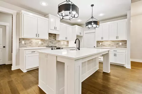 Kitchen - 10364 Narrows, Benton, AR 72019 photo 1 of 5
