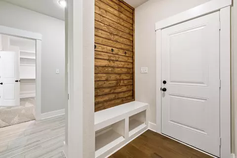 Entry Way - 10364 Narrows, Benton, AR 72019 photo 1 of 5