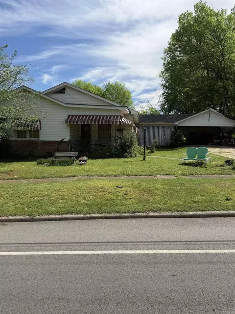 Exterior - 727 N Main St, Benton, AR 72015 photo 6 of 14