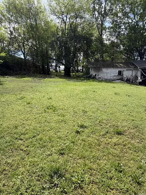 Exterior - 727 N Main St, Benton, AR 72015 photo 13 of 14