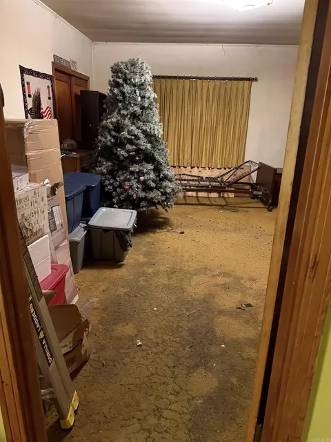 Bedroom - 727 N Main St, Benton, AR 72015 photo 1 of 3