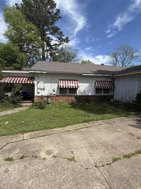 Exterior - 727 N Main St, Benton, AR 72015 photo 8 of 14