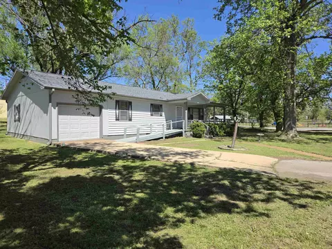 Exterior - 32 E Main St, Ash Flat, AR 72513 photo 7 of 8