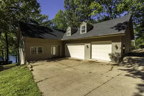 8 Winnebago Trce, Cherokee Village, AR 72529