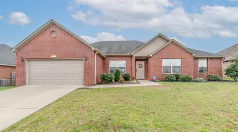 2710 Plateau Dr, Conway, AR 72032