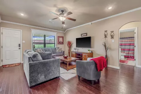 Living - 2710 Plateau Dr, Conway, AR 72032 photo 1 of 3