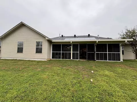 Exterior - 313 Grant Dr, Bryant, AR 72022 photo 4 of 9