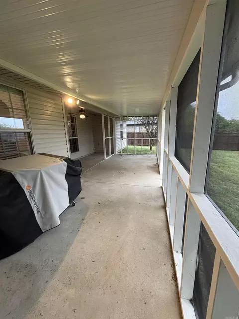 Exterior - 313 Grant Dr, Bryant, AR 72022 photo 6 of 9