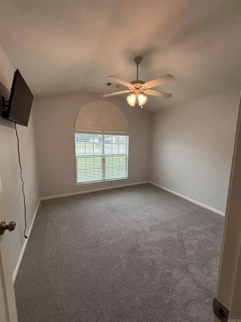 Bedroom - 313 Grant Dr, Bryant, AR 72022 photo 4 of 5