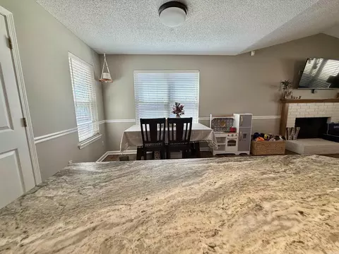 Dining - 2402 Cherry Xing, Benton, AR 72015 photo 1 of 1