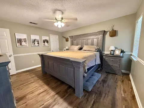 Bedroom - 2402 Cherry Xing, Benton, AR 72015 photo 4 of 4