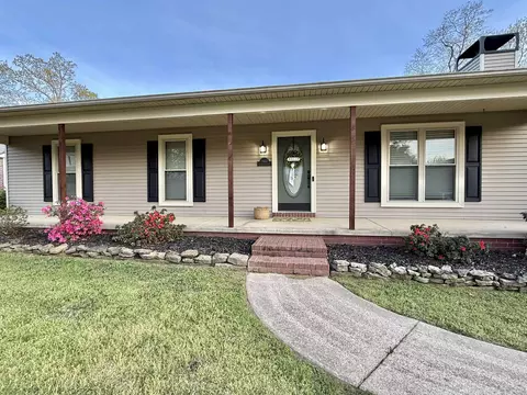 Exterior - 2402 Cherry Xing, Benton, AR 72015 photo 4 of 10