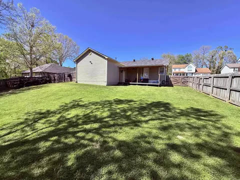 Exterior - 2402 Cherry Xing, Benton, AR 72015 photo 9 of 10