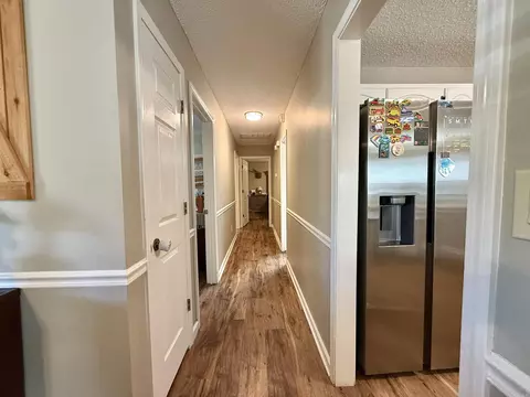 Entry Way - 2402 Cherry Xing, Benton, AR 72015 photo 2 of 2