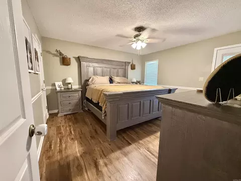 Bedroom - 2402 Cherry Xing, Benton, AR 72015 photo 3 of 4