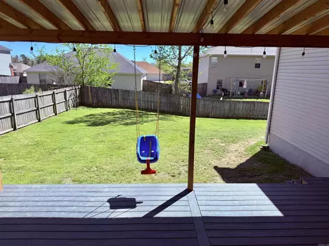 Exterior - 2402 Cherry Xing, Benton, AR 72015 photo 6 of 10