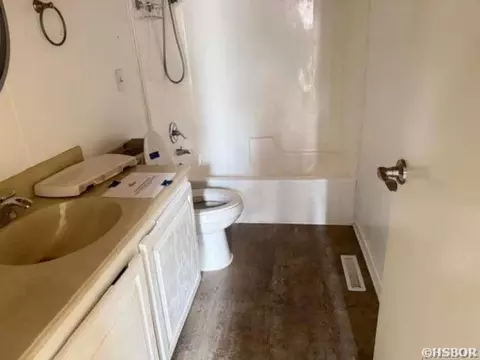 Bath - 58 Hummingbird Ln, Mount Ida, AR 71957 photo 1 of 4