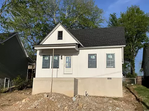 Exterior - 196 Pearson St, Benton, AR 72015 photo 2 of 4